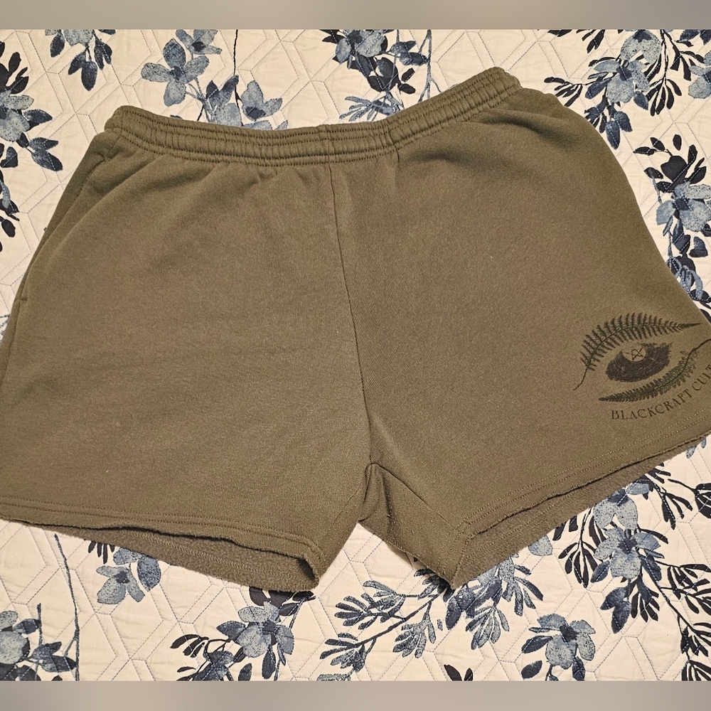 Blackcraft Cult Plant Witch Cropped Hoodie & Shorts Set Olive Green M - Picture 5 of 8